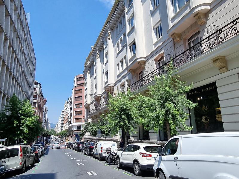 Foto 0897a456-13c4-413e-a400-2bc29f0ad9b0. Miete büro in rodríguez arias kalea n6 in Ensanche - Moyua - Diputación Bilbao