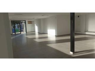 Lloguer Local Comercial  Pirineos. Alquiler de local comercial en barbastro