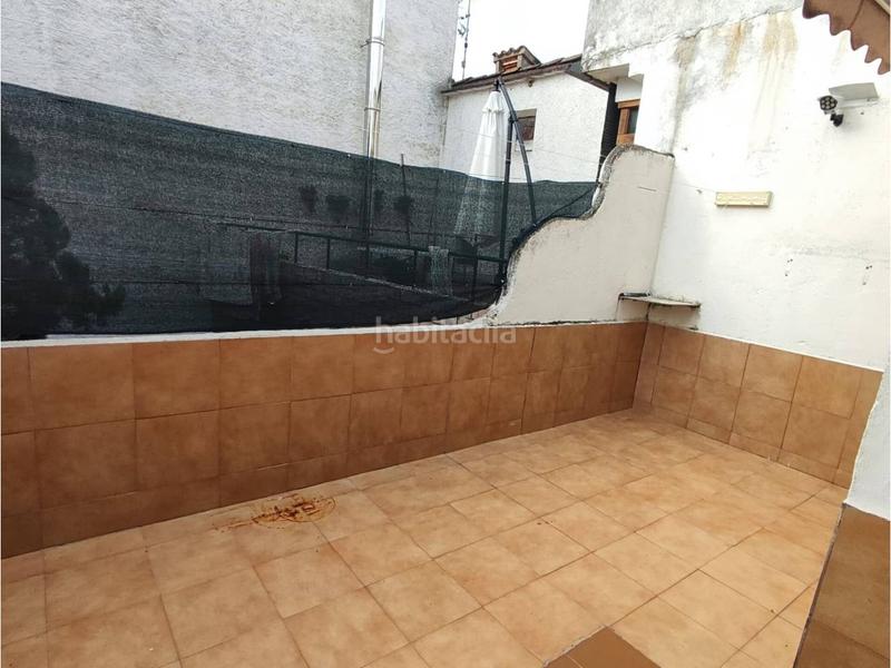 Foto a61ac2ed-87fd-449b-8325-3d6d80ced049. Casa adossada amb aparcament a Castillazuelo