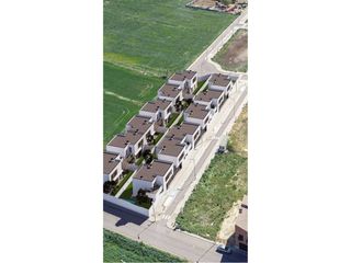 Chalet  Calle damián forment. Nueva promoción!! chalet unifamiliar en venta en binéfar
