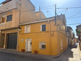 Haus  Avenida pirineos. Venta de casa en binaced