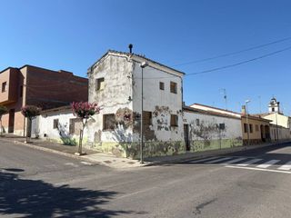 Casa  Calle major. Venta de casa amplia en sucs
