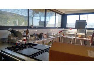 Business premise  Avenida cinca. Venta de restaurante y 3 viviendas turísticas en el grado