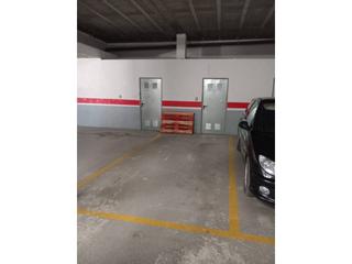 Parking voiture  Bartomeu blanc. Parking con trastero en almacellas
