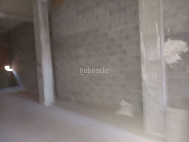 Foto d81e1ee7-01af-41a3-8e6f-fe9f9e50b5f2. Local comercial a Monzón