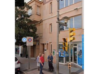 Affitto Locale commerciale  Avenida aragon. Se alquila oficina