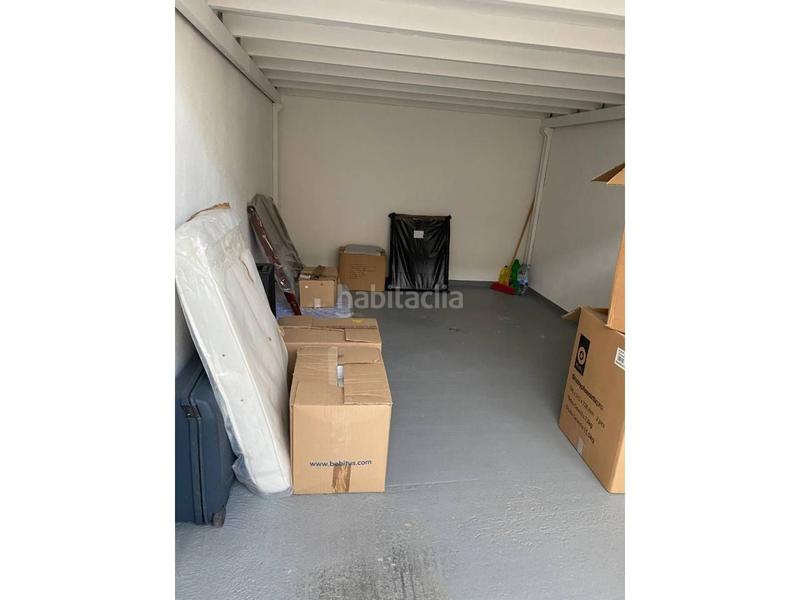 Foto cc1b2746-4ec3-448f-bce6-d44940538c6f. Aparcament cotxe a Binéfar