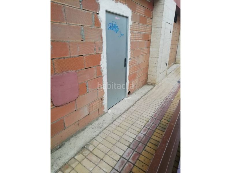 Foto 435f5160-1794-4122-accc-11425538f1eb. Alquiler local comercial local en alquiler en Binéfar