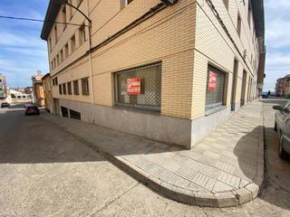 Location Local commercial  Independencia. Local en alquiler en binéfar
