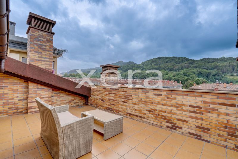 Foto 121312b5-0d4c-42c4-8808-7a55d6a849eb. Casa adossada amb calefacció a Urnieta