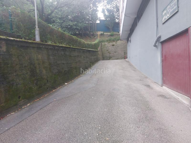 Foto 3937908d-435d-4cd5-9535-5453d5596b3f. Autoparkplatz in Villabona