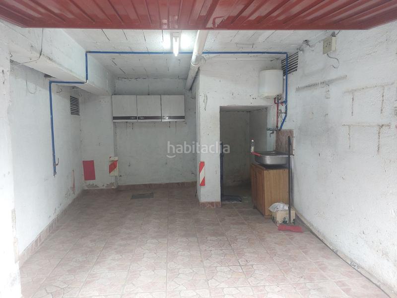 Foto 7d561ac2-14b7-419f-a1b4-4396832b9bce. Autoparkplatz in Villabona