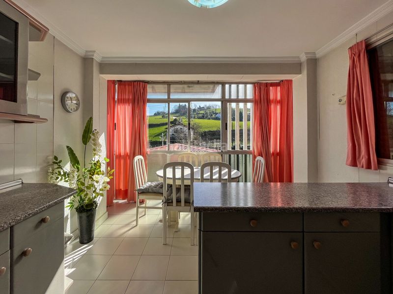 Foto cf5db10e-bc19-40e5-907e-8dfe4d893ad2. Piso en Urnieta