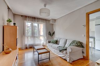 Appartamento in Urnieta. Piso reformado con encanto en calle idiazabal