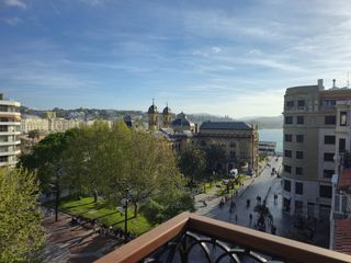 Pis a Alameda del boulevard 20. Vivienda passivhaus con balcón y mirador al boulevard y vistas a