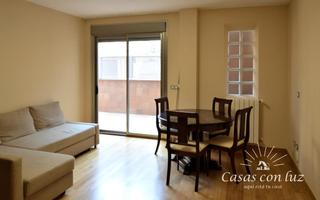 Planta baja  La jota. Piso con ascensor, garaje, trastero y terraza de 30 m2 en garrap