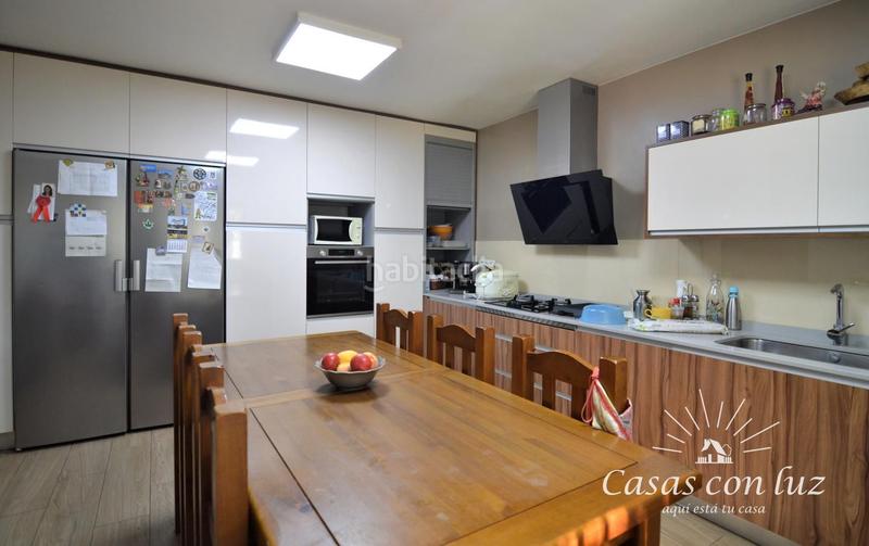 Foto 33aacf33-3189-4d18-94bc-8ecc72f09f3a. Casa amb calefacció piscina a Garrapinillos Zaragoza