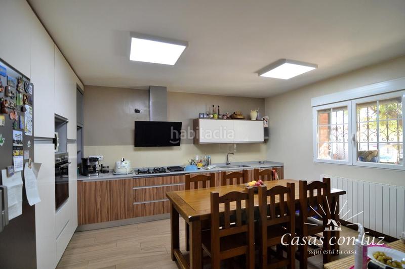 Foto da3d0fc0-97ce-4c9f-9435-999f07a460d3. Casa amb calefacció piscina a Garrapinillos Zaragoza