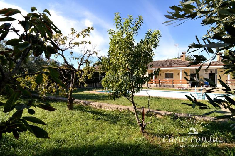 Foto 9fa3bd5c-f9ee-48e4-bc2c-13e06b26b397. Casa a schiera con piscina in Peñaflor Zaragoza