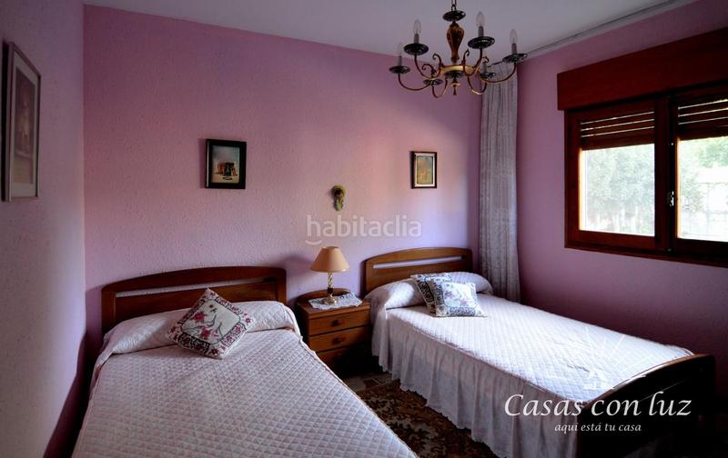 Foto f2ba177d-14c0-4c1b-b951-7c0bcc8e573c. Casa a schiera con piscina in Peñaflor Zaragoza