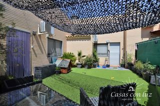 Dúplex  Calle ramón y cajal. Áticodúplex con terraza en venta en cadrete