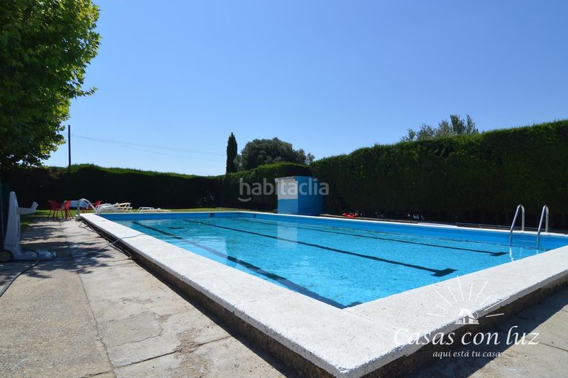 Foto 06b569d9-eda9-4925-aede-c395b212700c. Casa amb calefacció piscina a Garrapinillos Zaragoza