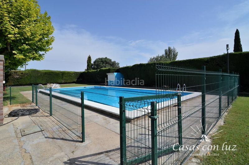 Foto 25842776-ed64-4ab2-a69f-614df03f0f6c. Casa amb calefacció piscina a Garrapinillos Zaragoza