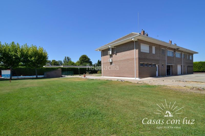 Foto b08d82e2-7fc1-4896-bb9c-d4f8a50a5fe7. Casa amb calefacció piscina a Garrapinillos Zaragoza