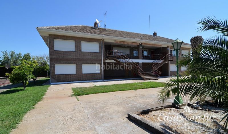 Foto c801c461-9323-4d23-924e-8b054cdc43ad. Casa amb calefacció piscina a Garrapinillos Zaragoza