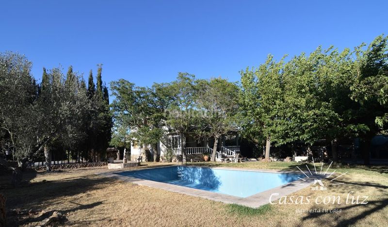 Foto 2c30fe17-b42a-4aca-9ec0-aff24da5c208. Casa amb calefacció piscina a Garrapinillos Zaragoza