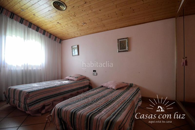 Foto b8f41365-a14a-4be5-8d56-9fcf236f1900. Casa amb calefacció piscina a Garrapinillos Zaragoza