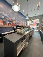 Local commercial à Cruces. Tienda de alimentación en venta o en alquiler con opción a compr