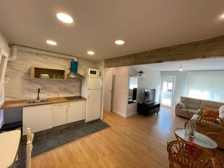 Flat in Cruces. Oportunidad en cruces – planta baja con altura, luminosa y refor