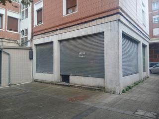 Local commercial  Joan xxiii ren kalea. Local en venta cruces