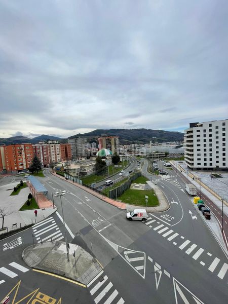 Foto ba3184fe-123c-4bdf-85c5-1244a547dbf6. Pis amb calefacció a Lutxana - Llano Barakaldo