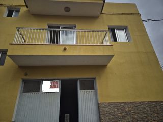 Geb�ude  Calle villanueva. Vendo edificio con 2 viviendas + 2 locales en gu�a de isora