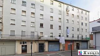 Pis a Bermeo. Artike bidea