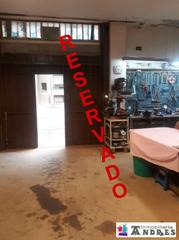 Rent Business premise in Bermeo. Okarantza bajo local