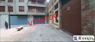 Parking coche en Areatza. Garaje askatasun bidea