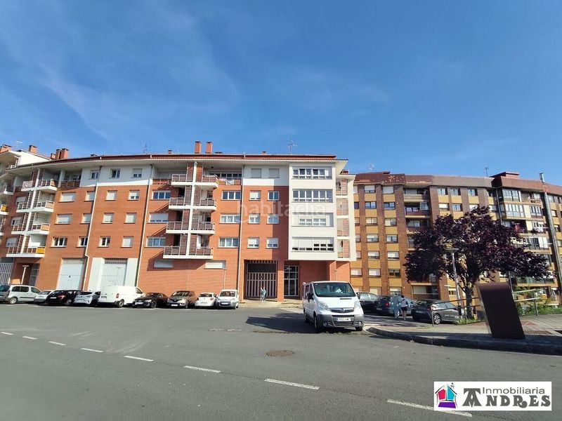 Foto 2f113527-1f75-440b-b67d-4ffc6c735884. Pis a Bermeo