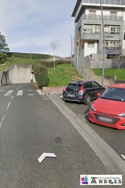 Foto 7950d7d9-bd0c-481f-8d45-4f0a19385bcf. Aparcament cotxe a Bermeo