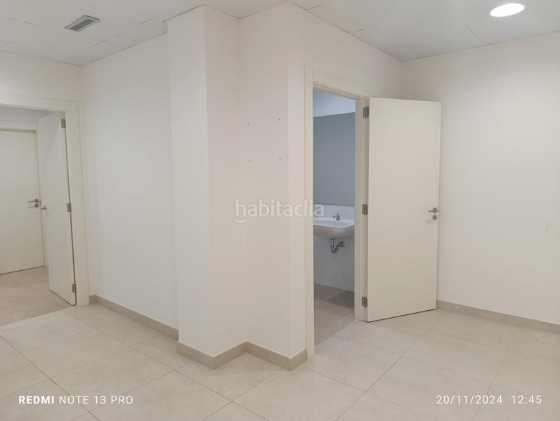 Foto dc4d0f85-a983-4f42-a652-0fd740809e4b. Local comercial a zigordia kalea 8 a Zarautz