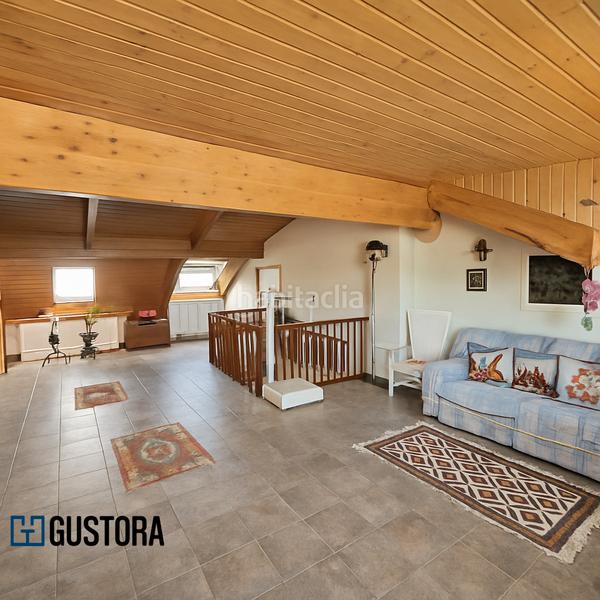 Foto befbe2c5-a6fe-4c9a-bf03-3e9ce2246d91. Casa aparellada amb calefacció aparcament piscina a Lasarte - Oria