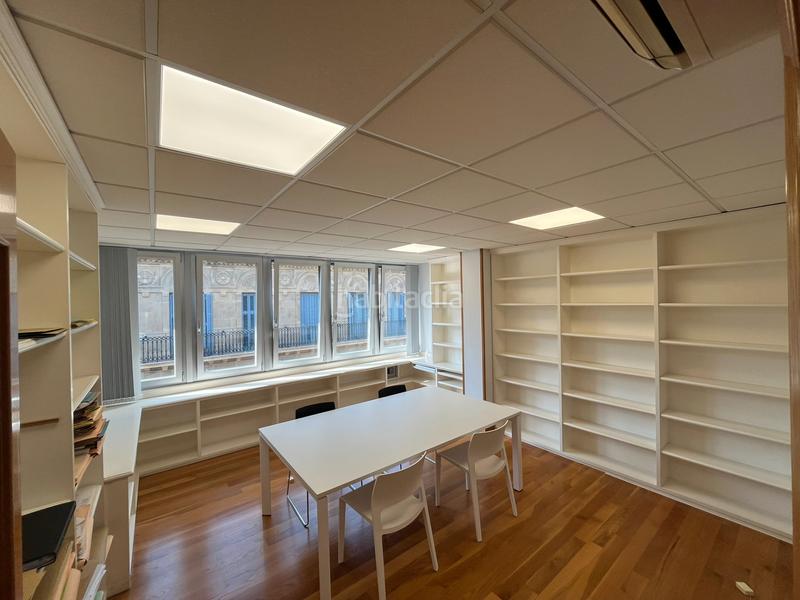 Foto 0e464dcd-b018-4e72-abdf-a9fdf3045ebc. Affitto ufficio in hondarribia kalea 11 in Área Romántica Donostia - San Sebastián