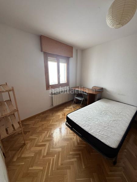 Foto e8d76aaa-377c-418e-a471-431416cd96d5. Zweistöckige wohnung mit heizung in Centro Segovia