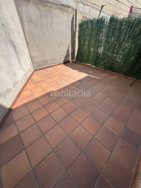 Foto 269a4801-e78b-4db4-999b-91b248c552c4. Chalet  adosado en esquina de tres dormitorios y dos baños en venta en Roda de Eresma
