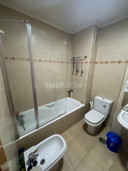 Foto ab27e0e3-22b0-44fe-b8cc-1535baecc46e. Chalet  adosado en esquina de tres dormitorios y dos baños en venta en Roda de Eresma