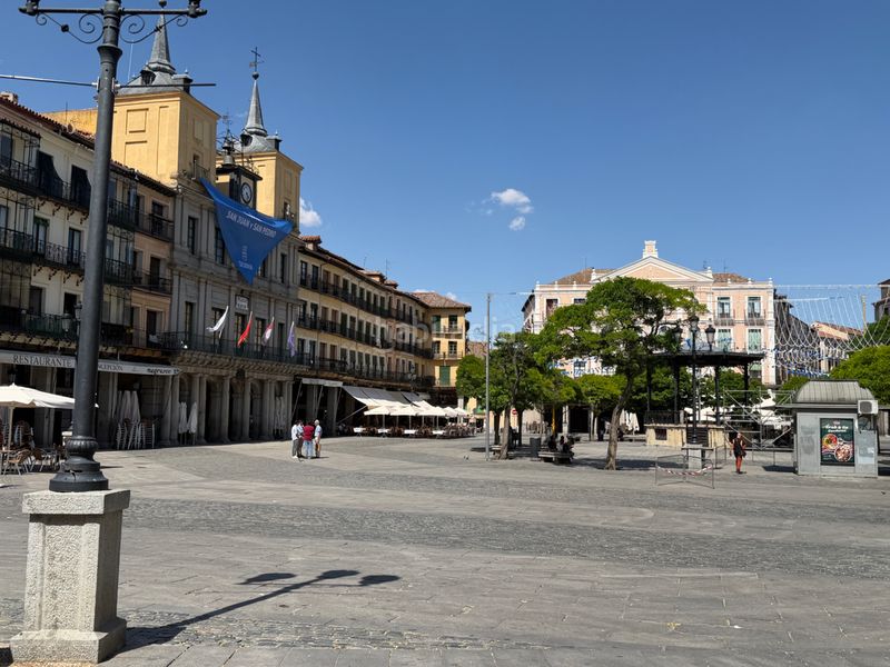 Foto bb0c8855-92c8-456d-9cfa-3a5a014cc21d. Casa a calle de san frutos 11 a Plaza Mayor - San Agustín Segovia