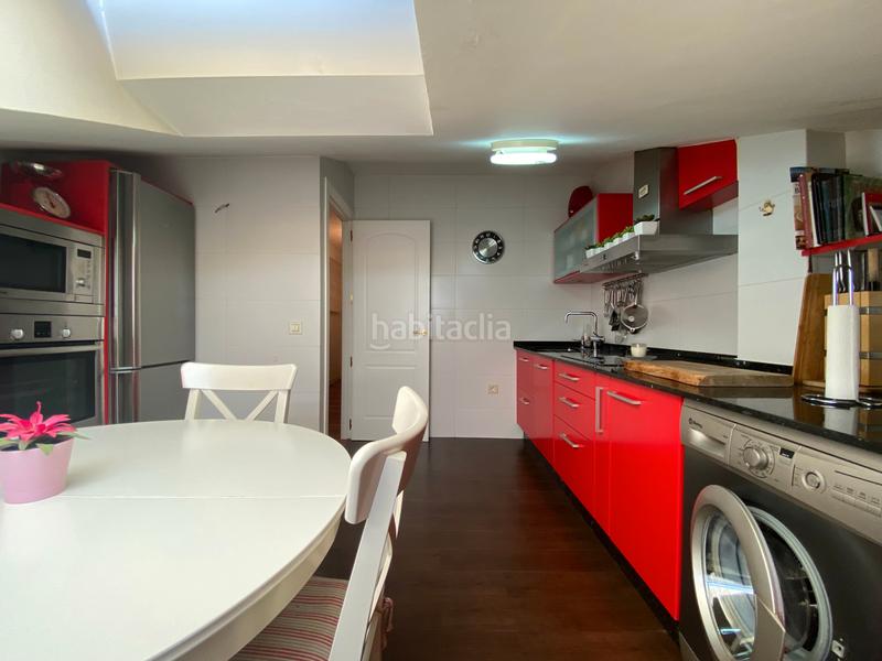 Foto 9d28724b-18ae-450e-89bf-d6fde29f1c07. Appartamento con riscaldamento parcheggio in San Lázaro - Meixonfrío Santiago de Compostela