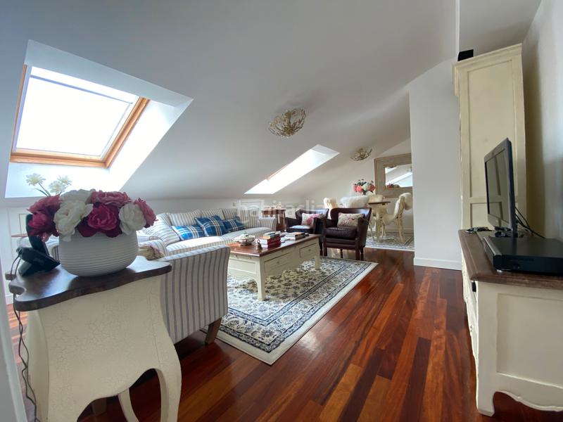 Foto 81f4cd1d-ea7f-405a-bbda-9ed17b12f690. Pis amb calefacció aparcament a San Lázaro - Meixonfrío Santiago de Compostela